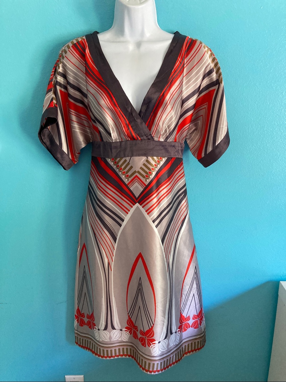 Ted Baker 1 US Sz 4 100% Silk Geometric Art Deco V-Neck Kimono Sleeve Mini Dress